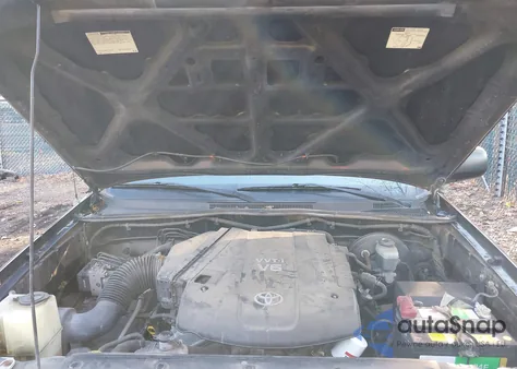 2008 Toyota Tacoma Prerunner V6 z USA, uszkodzony, nr VIN 3TMJU62N88M058225